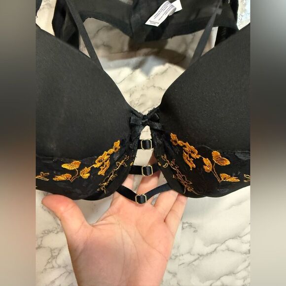 NEW Cacique Boost Balconette Bra Black Gold 48D Underwire Padded Black Lace - Picture 2 of 6